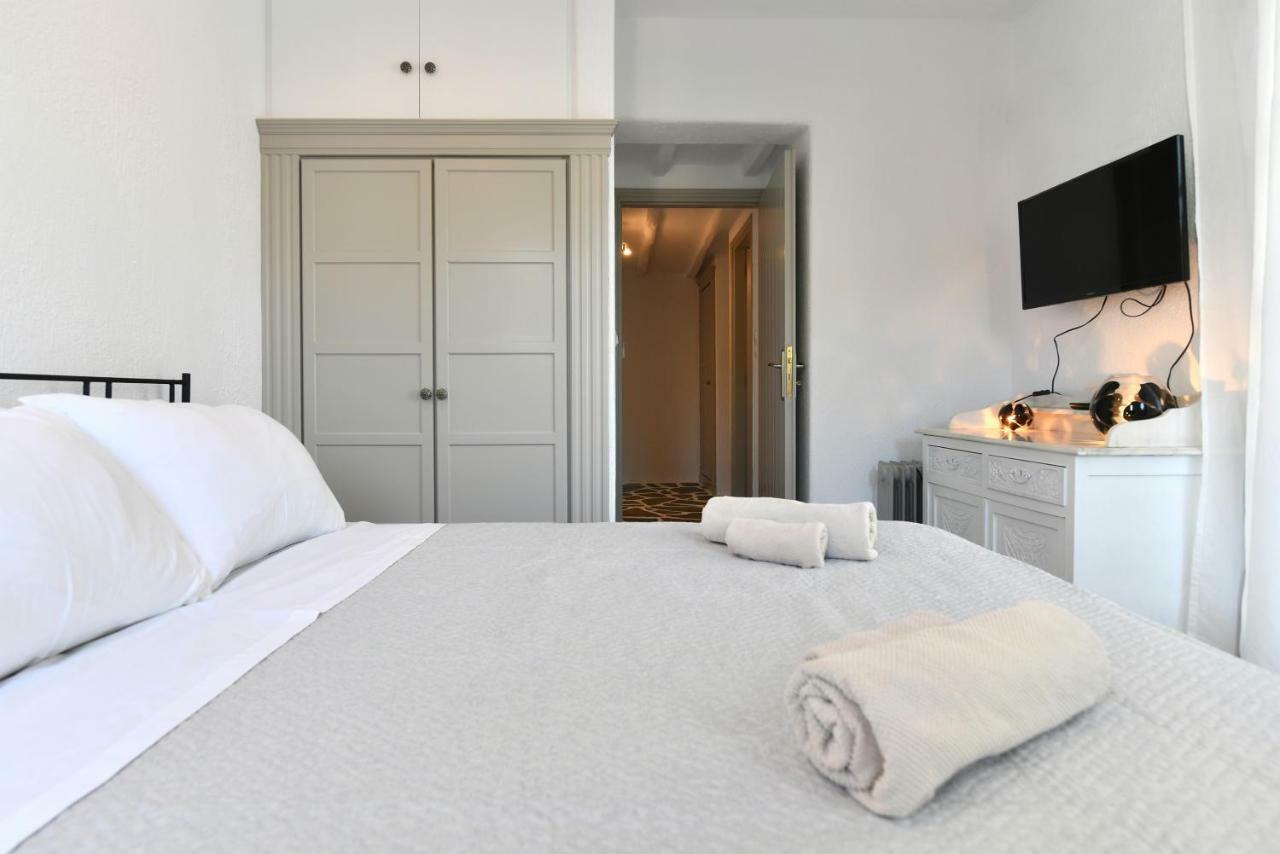 Santa Flora 3 Bedroom House A ParikiaaS Edge Парос Екстериор снимка