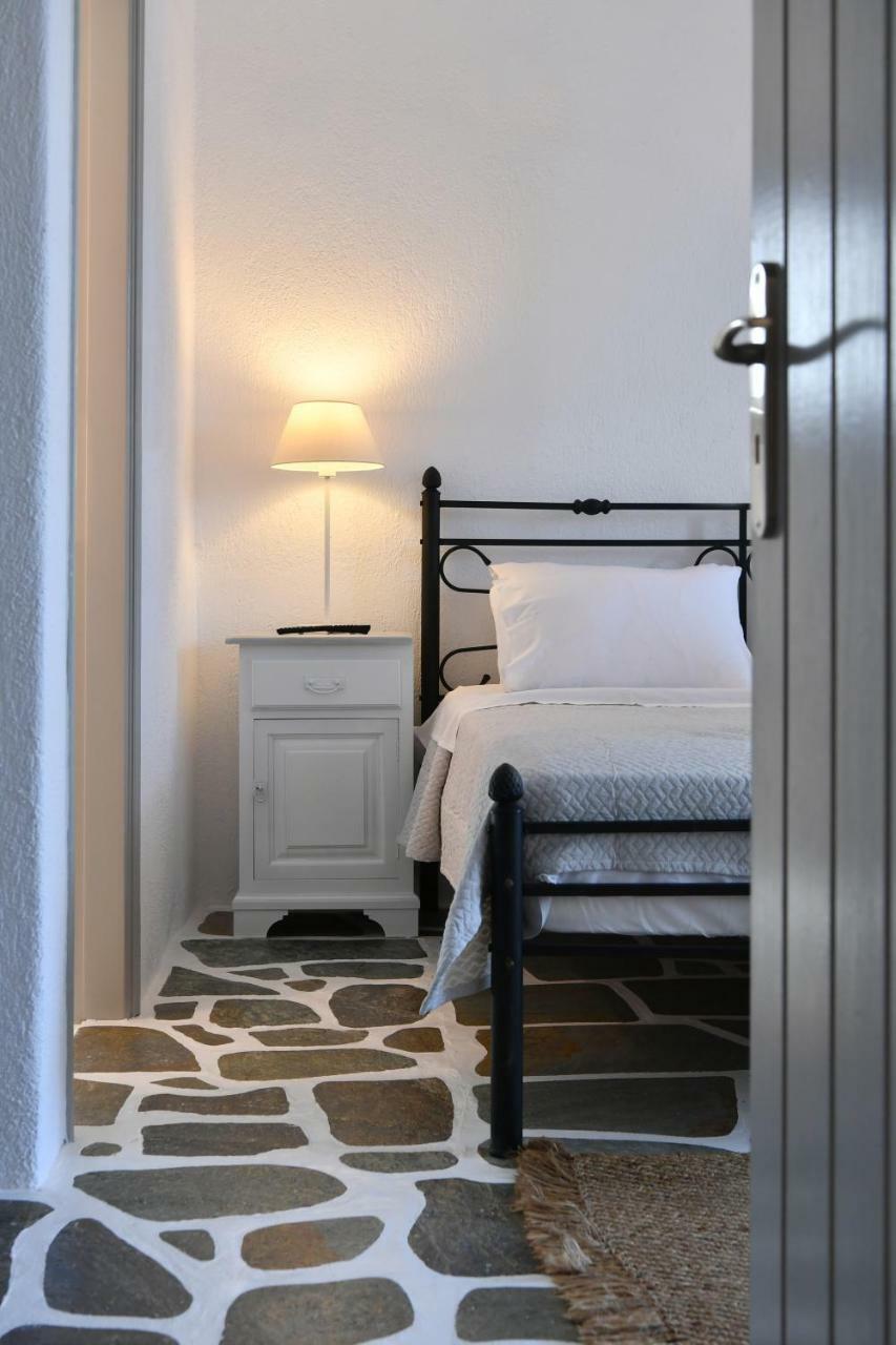 Santa Flora 3 Bedroom House A ParikiaaS Edge Парос Екстериор снимка